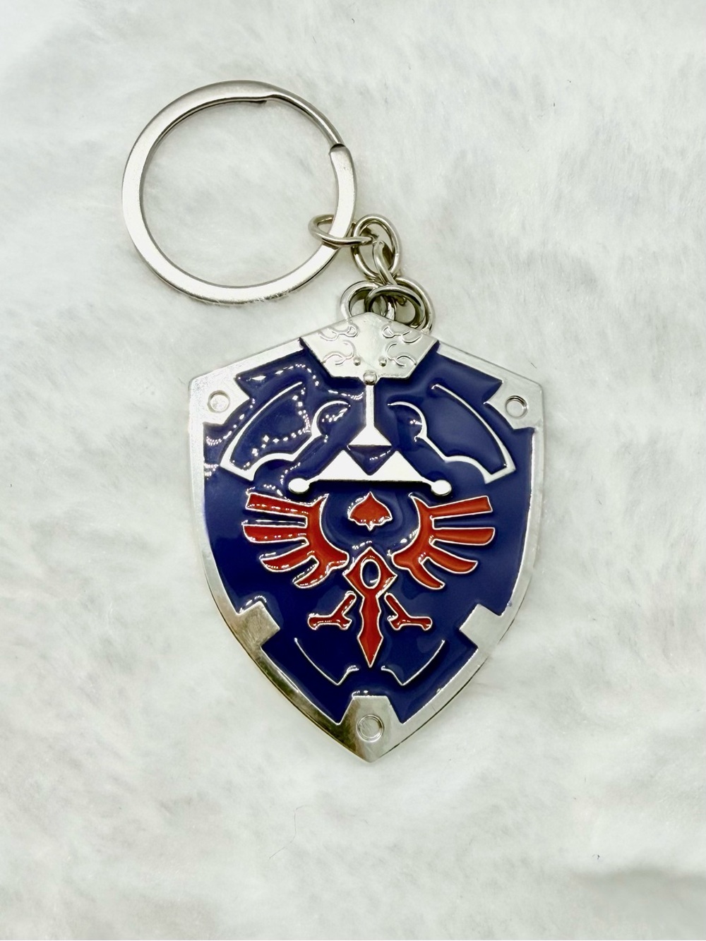 The Legend of Zelda Hylian Shield Keychain Collectible Featuring Tri-force NWOT